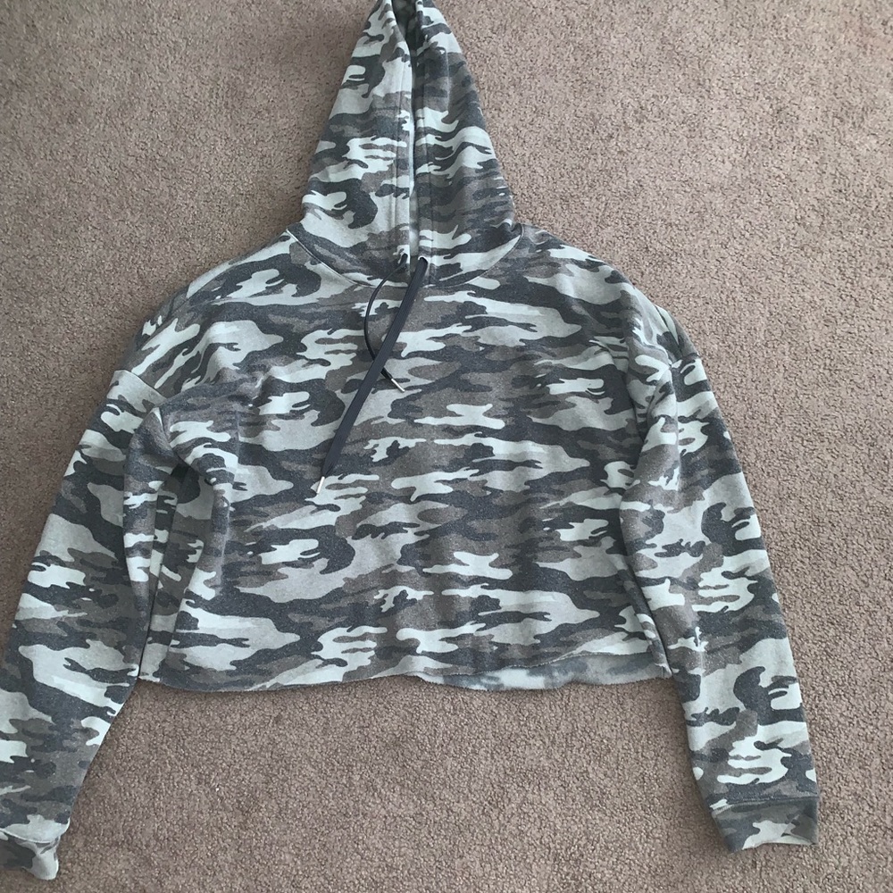 Cropped hoodie